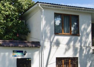 Сдаю в аренду дом, 75 м2, Алушта, улица Карла Маркса, 7/6