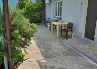Сдается в аренду дом, 30 м2, Евпатория, улица Дмитрия Ульянова, 7