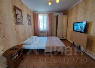 Сдается однокомнатная квартира, 19 м2, Феодосия, улица Чехова, 31А