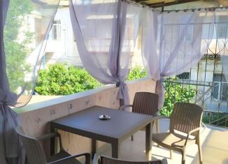 Сдача в аренду 2-комнатной квартиры, 45 м2, Крым, улица Иванова, 1