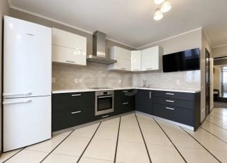 Продам 2-ком. квартиру, 74.3 м2, Уфа, улица Карла Маркса, 64, Советский район