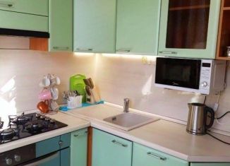 Сдается в аренду 2-ком. квартира, 60 м2, Мурманская область, улица Коминтерна, 11/2