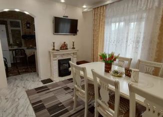 Аренда дома, 85 м2, поселок городского типа Заозерное, улица Чкалова, 16