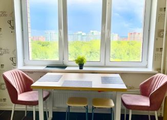 Сдаю 1-ком. квартиру, 55 м2, Владимир, проспект Строителей, 9к3