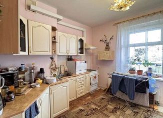 Продается 3-ком. квартира, 100 м2, Старый Оскол, микрорайон Степной, 1