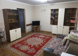 Аренда двухкомнатной квартиры, 45 м2, Ялта, улица К. Маркса, 11к1