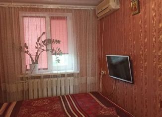 Сдача в аренду 3-комнатной квартиры, 60 м2, Крым, улица Ленина, 61