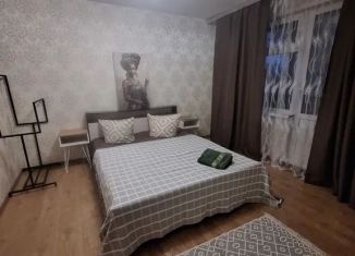 Сдается в аренду 3-комнатная квартира, 73 м2, Богучар, Богучар, 20