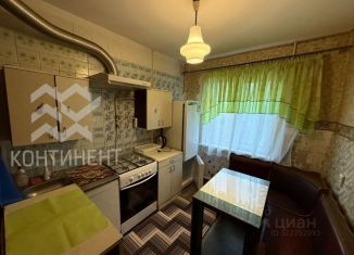 Продаю 3-комнатную квартиру, 60 м2, Крым, 10-й микрорайон, 13
