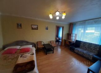 Сдается в аренду 2-комнатная квартира, 45 м2, Мурманская область, улица Карла Либкнехта, 33