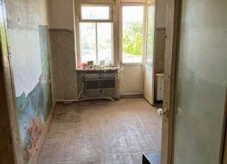 Продам 2-комнатную квартиру, 59.8 м2, посёлок городского типа Кировское, Советское шоссе