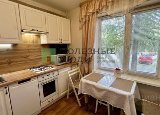 Продажа 2-ком. квартиры, 44.2 м2, Курган, жилой район Заозёрный, 1-й микрорайон, 32