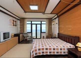 Сдается в аренду дом, 200 м2, Крым, улица Михаила Баранова, 23