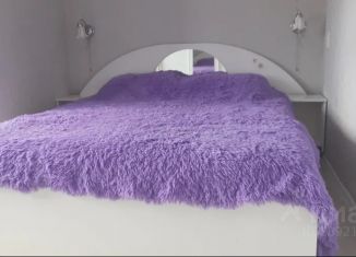 Сдам в аренду 2-комнатную квартиру, 32 м2, Алушта, улица Ленина, 28