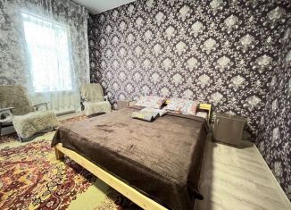 Аренда двухкомнатной квартиры, 40 м2, Томск, улица Кузнецова, 20А