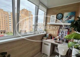 Продаю трехкомнатную квартиру, 63 м2, Удмуртия, улица Калинина, 10Б