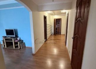 Продам трехкомнатную квартиру, 82 м2, Старый Оскол, микрорайон Восточный, 45