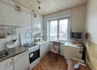 Продается 4-ком. квартира, 61 м2, Старый Оскол, микрорайон Весенний, 7