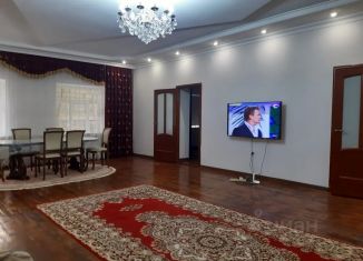 Сдается в аренду дом, 250 м2, Дербент, улица Шуаи, 10