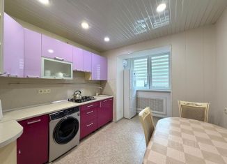 2-комнатная квартира на продажу, 52.6 м2, Кабардино-Балкария, улица Нахушева, 105