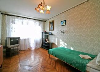 Сдается в аренду 2-ком. квартира, 46 м2, Ленинградская область, проспект Героев, 4