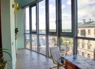 Сдаю двухкомнатную квартиру, 110 м2, Самара, улица Венцека, 1, метро Российская
