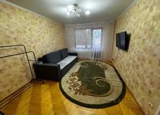 Сдается в аренду 2-комнатная квартира, 53 м2, Воронежская область, Богучар, 16