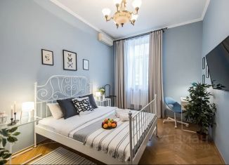 Сдача в аренду 4-комнатной квартиры, 85 м2, Москва, улица Арбат, 51с1, метро Киевская