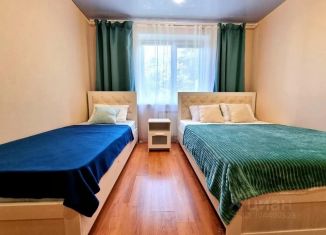 Двухкомнатная квартира в аренду, 64 м2, Саратовская область, проспект Героев, 29/5