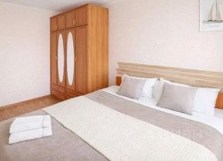 Сдается в аренду 2-ком. квартира, 56 м2, Самара, метро Победа, улица Гагарина, 137