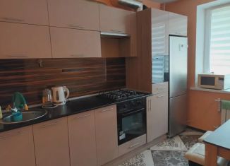 Сдаю однокомнатную квартиру, 32 м2, Самара, 9-я просека 2-я линия, 21к6, метро Российская