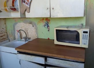 Продам комнату, 50.6 м2, Санкт-Петербург, улица Крыленко, 13к1, метро Проспект Большевиков