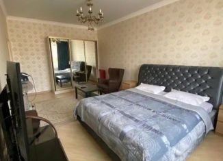 Сдаю 1-ком. квартиру, 50 м2, Дагестан, улица Кобякова, 24к2