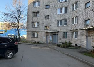 Продаю трехкомнатную квартиру, 60.1 м2, Вологодская область, улица Пугачёва, 40