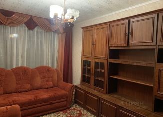 Продам 3-комнатную квартиру, 65 м2, Псковская область, Сиреневый бульвар, 1