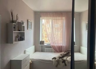 Продам 2-ком. квартиру, 30.7 м2, Удмуртия, улица Карла Маркса, 31