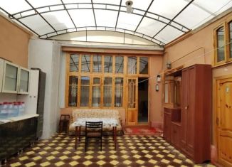 Продаю 3-ком. квартиру, 69.4 м2, Дербент, улица Кобякова, 42