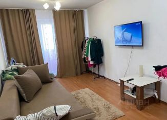 Продается 2-ком. квартира, 43 м2, Абакан, улица Вяткина, 6