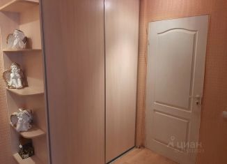 Продаю 3-ком. квартиру, 58 м2, Псковская область, улица Мелиораторов, 5