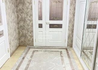 Продажа 2-ком. квартиры, 68 м2, город Кизилюрт, проспект имени Шамиля, 45Б