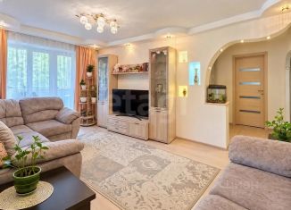 Продажа 2-ком. квартиры, 43.6 м2, Курск, улица Карла Маркса, 61А