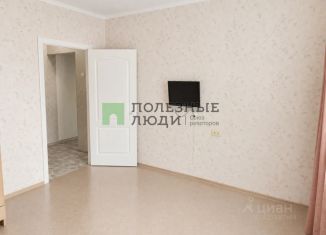 Продаю трехкомнатную квартиру, 70.1 м2, Курган, 5-й микрорайон, 14, жилой район Заозёрный