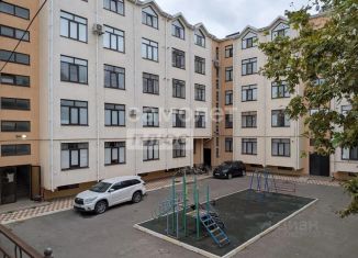 Продаю 2-ком. квартиру, 72 м2, Дагестан, улица Айдынбекова, 24