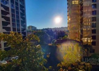 Сдам 2-комнатную квартиру, 44 м2, Сочи, улица Роз, 36