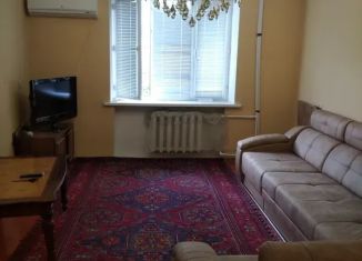 Сдается 2-ком. квартира, 55 м2, Дагестан, улица Саида Габиева, 22