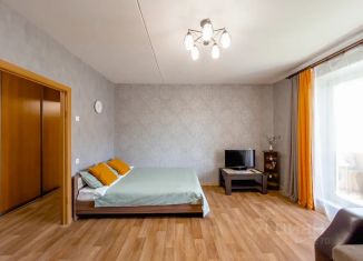 Сдам в аренду однокомнатную квартиру, 40 м2, Курган, 4-й микрорайон, 22