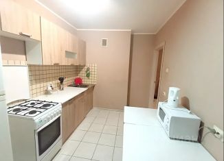 Сдается трехкомнатная квартира, 75 м2, Костромская область, улица 8 Марта, 60