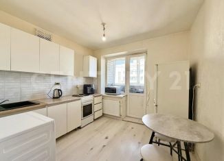 Продам 2-комнатную квартиру, 44.4 м2, Чебоксары, улица Богдана Хмельницкого, 49, Ленинский район