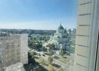 Продажа 2-ком. квартиры, 75 м2, Астрахань, улица Генерала Епишева, 19