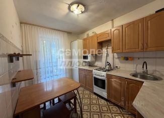 Продается трехкомнатная квартира, 59.2 м2, Брянская область, улица 8 Марта, 1